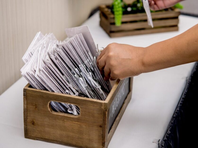 wedding-gift-cashbox